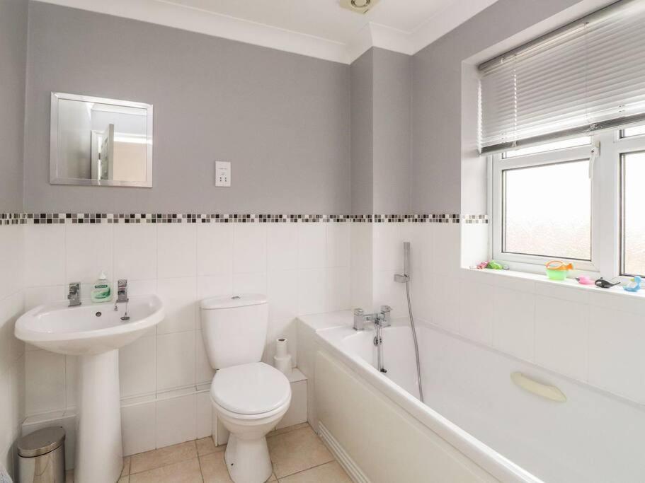 Stunning Seaviews - Beach House - Jacuzzi Bath Tub Littlestone-on-Sea Εξωτερικό φωτογραφία